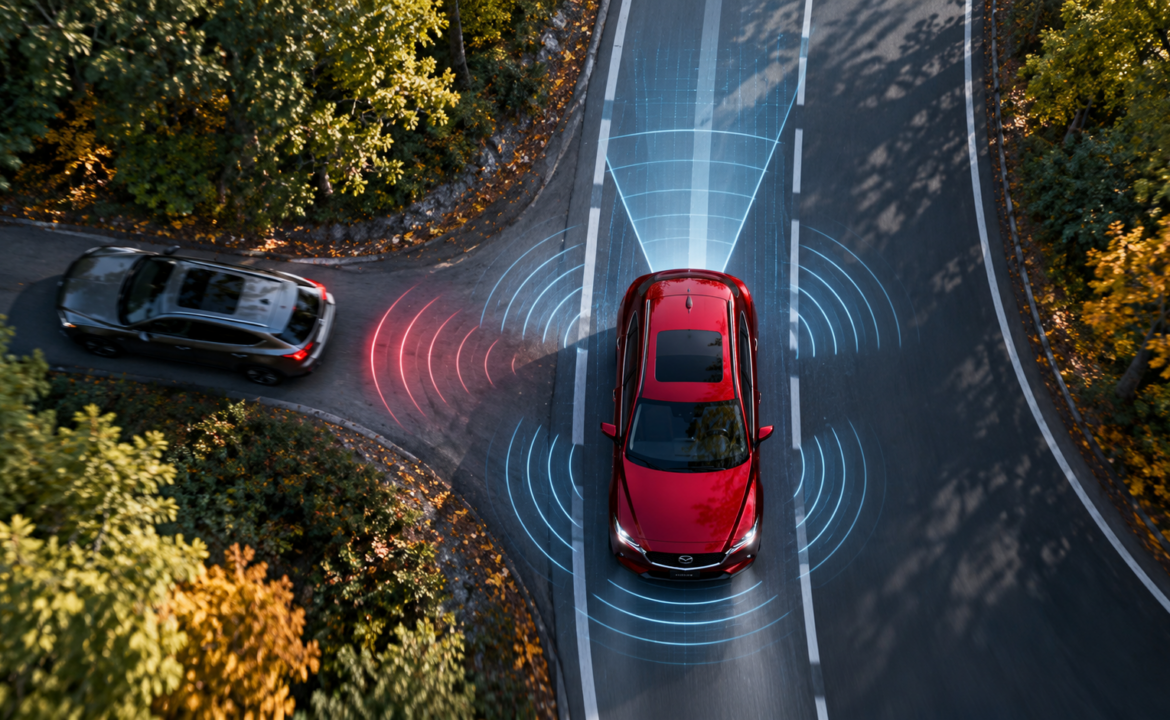 pendiente de la imagen; debe describir lo visible e incluir “Mazda i-ACTIVSENSE” si resulta natural.